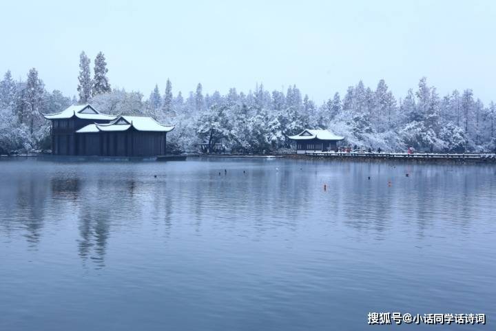 崇祯五年十二月，杭州下了一场大雪，张岱在西湖留下了一篇千古名做