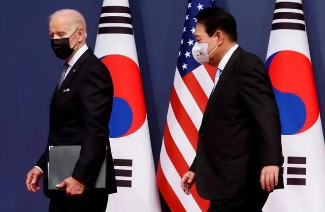 实在没忍住，不得不“敲敲”韩国总统尹锡悦，“板砖”至少有3块