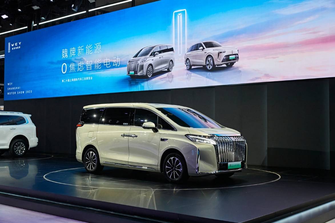 2023 新能源mpv ba967964d1754a07b2375e47862cb519.jpeg