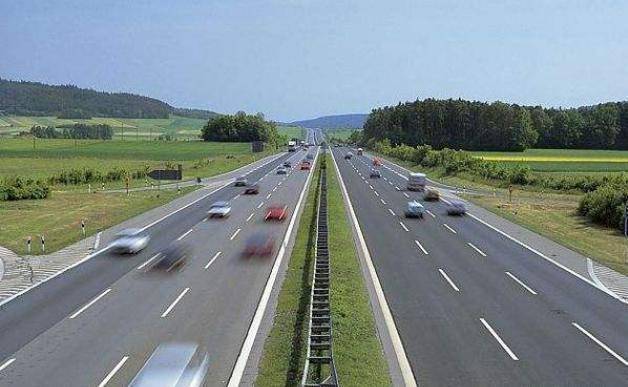 为何德国高速公路被誉PP电子为“世界第一”看完你就明白中国的差距在哪(图2)