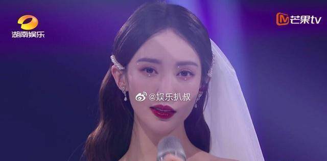 姐姐们穿婚纱：张雨绮C位伊能静吃了年龄大的亏金晨脸不自然BG真人(图3)