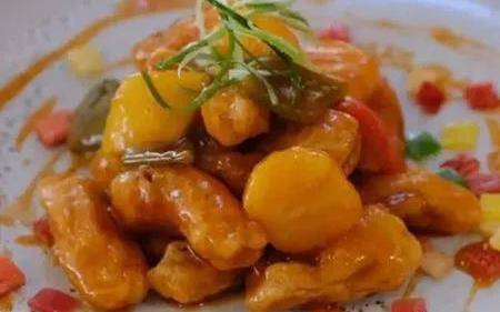 糖醋咕噜肉的做法步骤 简单烹制又美味