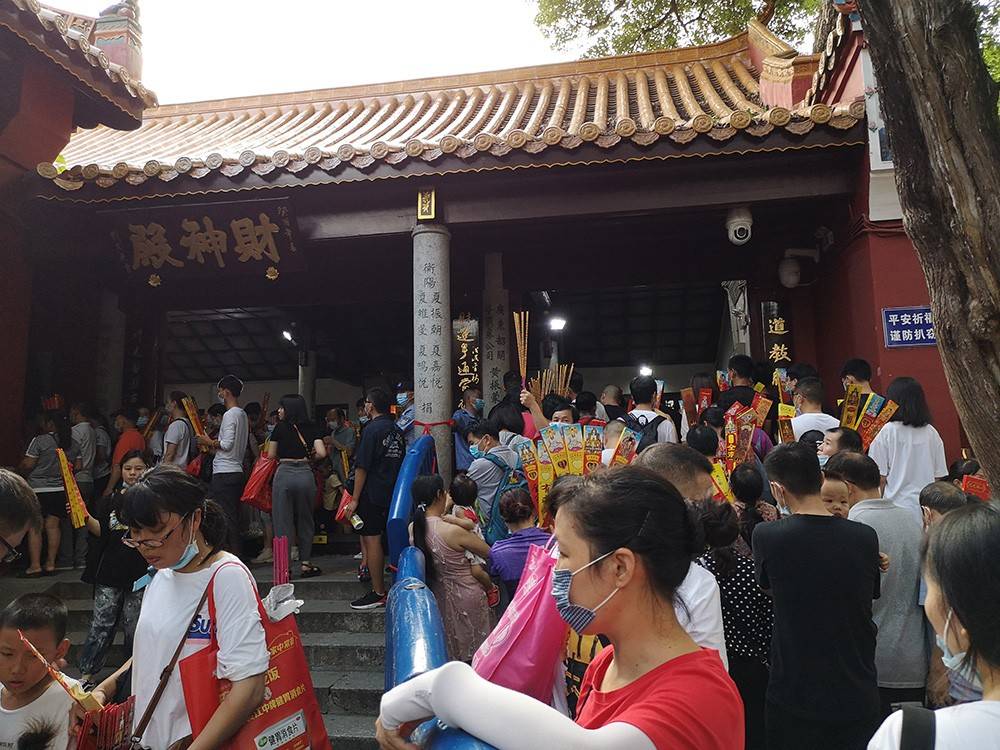 南岳衡山三年还愿南岳大庙祝融峰烧香祈福姻缘求子旅游攻略