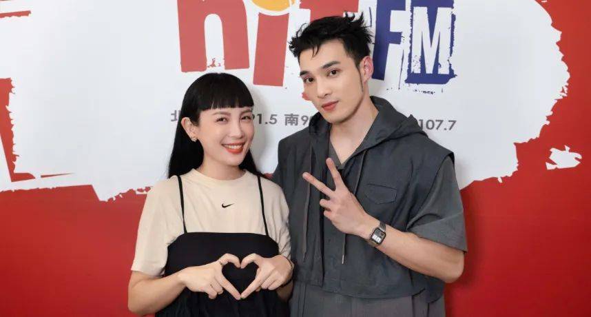 Huang Weijin’s Amazing Wolverine Outfit Shocks Wei Ruxuan on ‘OH Night DJ’