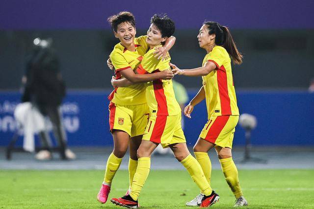 沈梦雨终蓝色的光：她是否可以支撑起中国女足的中场？奥运绝地逆袭看她的