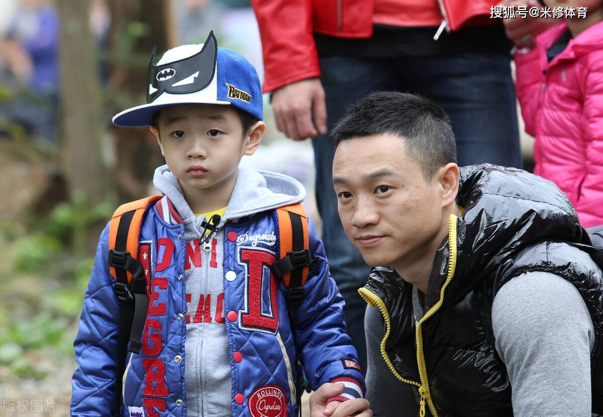 原创             奥运冠军杨威儿子入读顶级国际学校，学费每年30万，配高尔夫球场