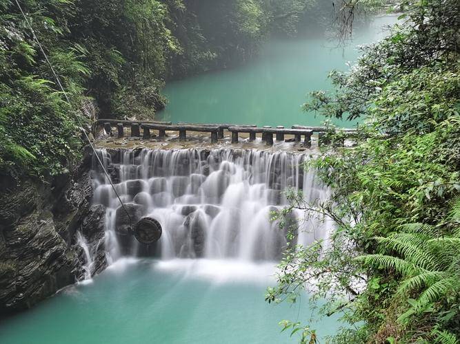 湖北恩施｜屏山峡谷-中国仙本那游玩攻略及5天4晚深度自由行路线