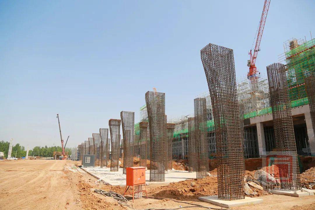高平东站站前广场建设施工正酣,预计8月中旬可基本完工
