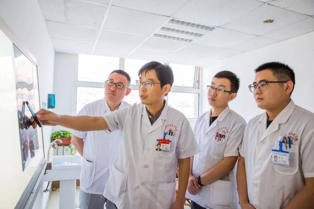 【请您关注】仁术塑仁心 细微见真情——记东方总院泌尿科副主任赵红