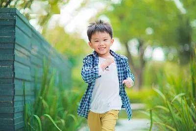 当一个孩子变得越来越“熊”，该反思的是父母