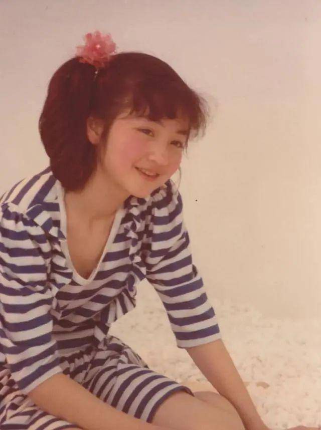 《城南旧事》里的英子近照曝光:消失28年,如今女儿很可爱!
