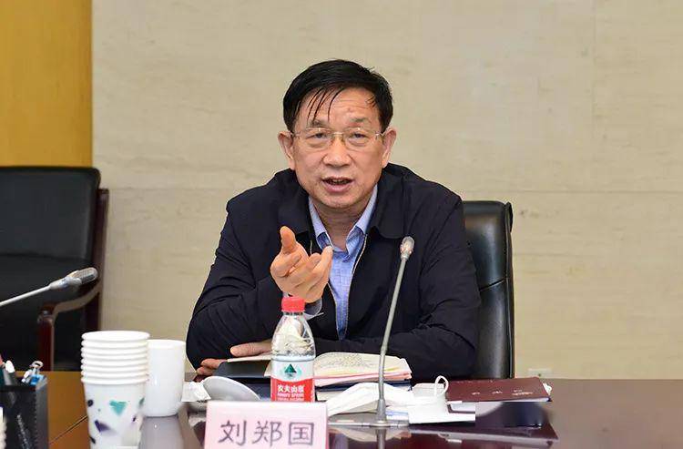 提高站位,坚定信念,投身改革发展宏大事业——院主要领导与博士座谈