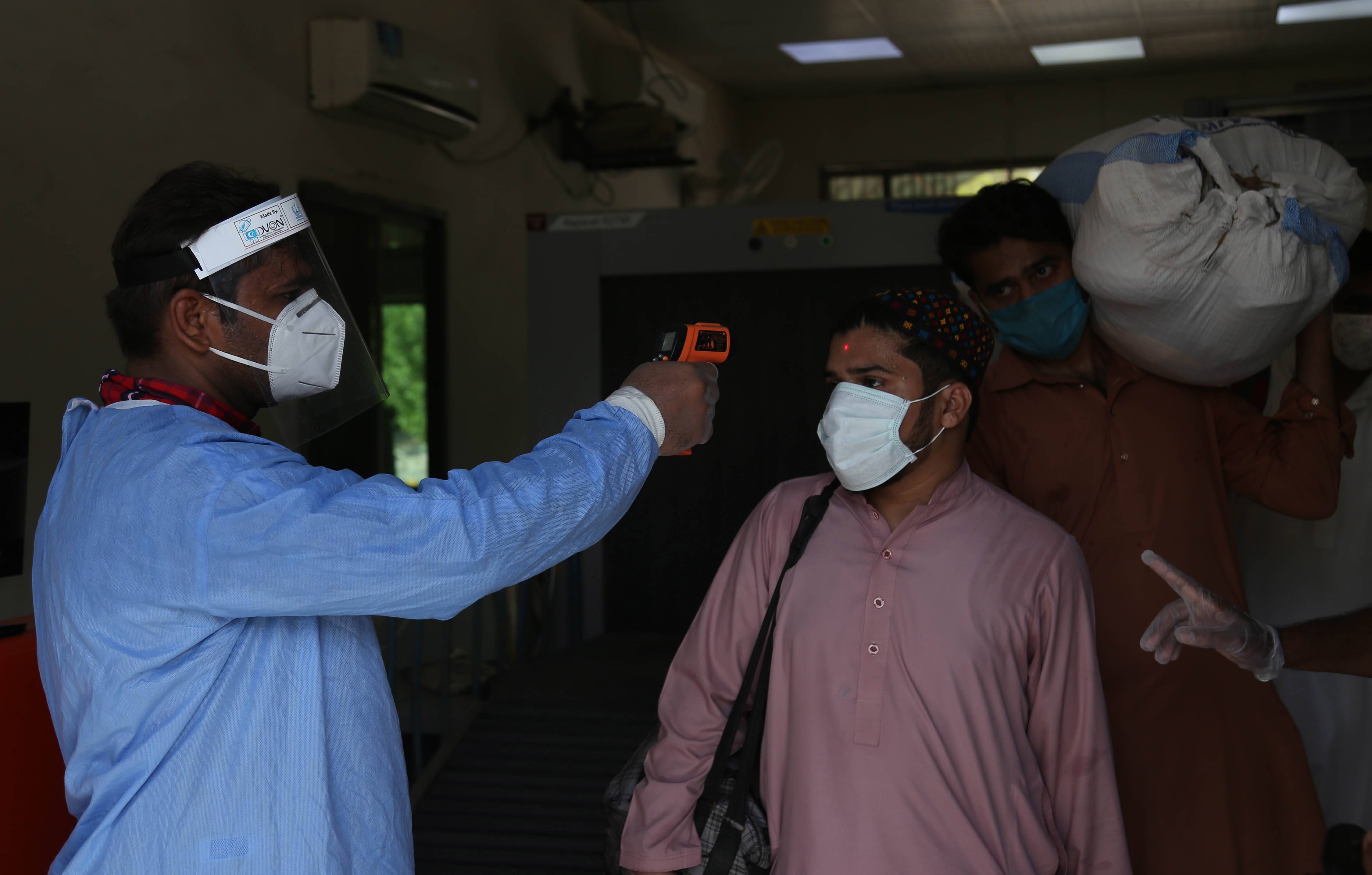 巴基斯坦恢复部分火车班列