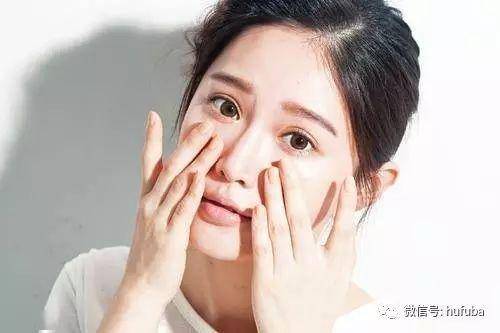 怎么让脸不浮粉 49b7820869a04d0f9c26f6100cbdecd7.jpeg