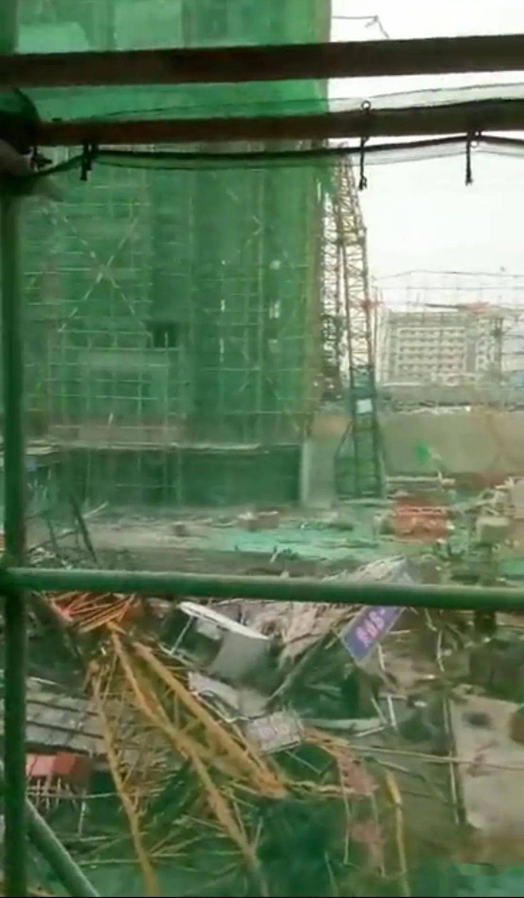 山东潍坊一在建工地两台塔吊发生倒塌事故,附:五类常见塔吊事故案例