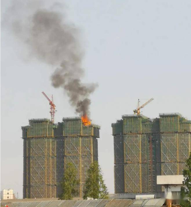 5月15日,南阳一工地突发大火,全市所有在建项目停工一周整改!附:工地现场消防安全技术规范