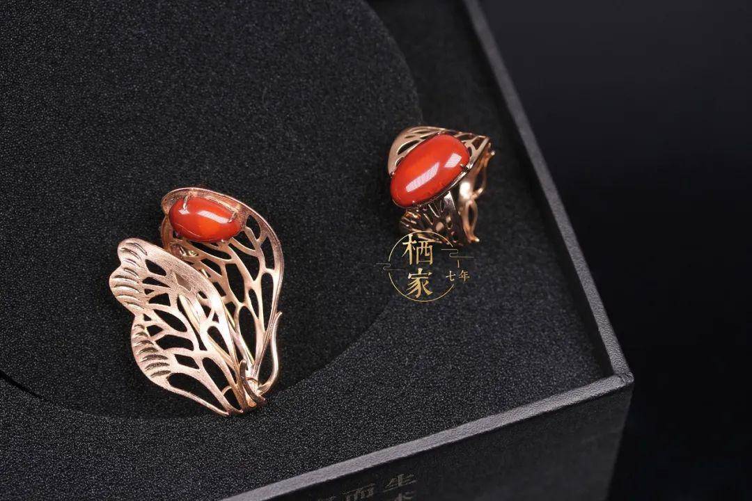 玲珑骰子安红豆配图 a1c3e95a09d747f7804ec0ea7664874f.jpeg