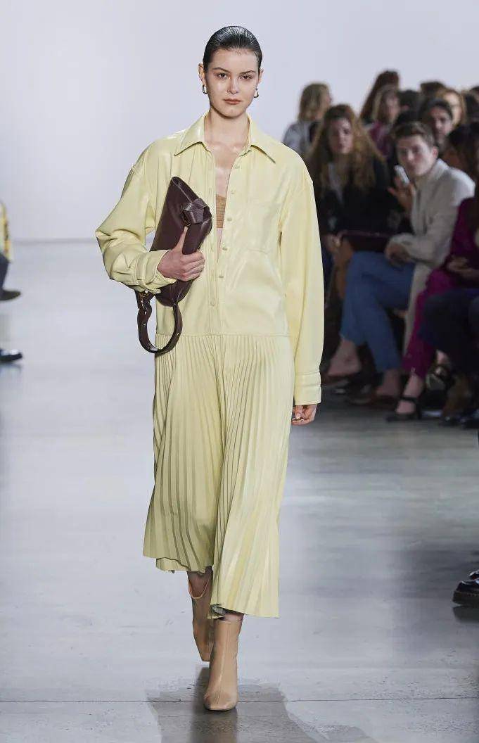 2021服装流行趋势主题,2021流行趋势服装 流行色彩 | 2021春夏秋冬女装色彩流行趋势