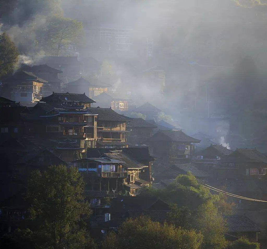 黔东南苗族侗族自治州雷山县西江千户苗寨 王金云 摄