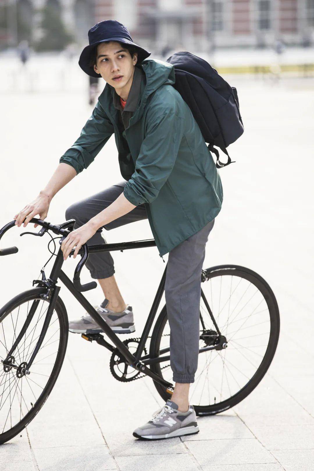 优衣库必备单品也要颜值与科技兼备！《青春有你2》毕业季旅行