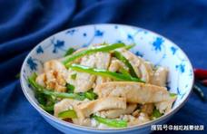 去豆腐摊买豆腐，从来不买这3种，商贩一看就知道你是“内行人”