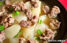 炖牛肉时，牛肉又老又柴？牢记4个诀窍，软烂入味不塞牙，没腥味