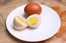 煮鸡蛋，直接用水煮是错的！多做2步，软嫩鲜香不粘壳，5秒剥好！