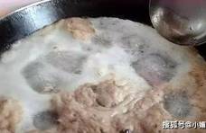 炖肉浮起的白沫，是脏东西还是精华，要不要撇去？听听大厨怎么说