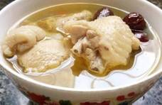 做榴莲煲鸡汤时，是用榴莲壳还是用果肉？如果放错，一锅汤就毁了