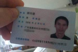 爸爸姓"钱",3秒钟给双胞胎起好名字,女护士听了捂肚大笑