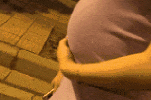 搞笑gif趣图:妹子,你到底许了什么愿望?蜡烛怎么吹不灭了