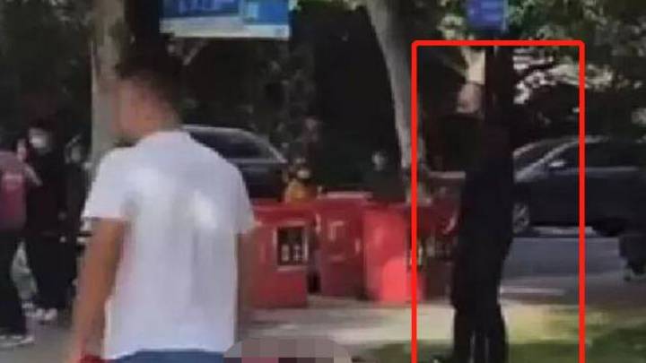 男子因情感纠纷当街持刀杀人,你认为是骚扰还是纠纷?