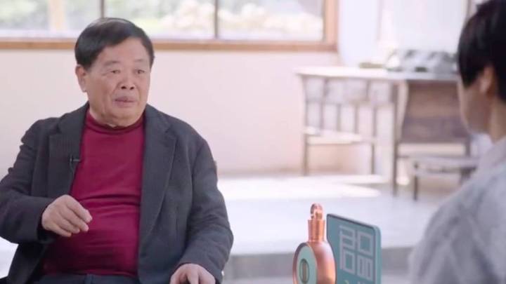曹德旺:国内大学混四年就毕业了,你赞同他的说法吗?