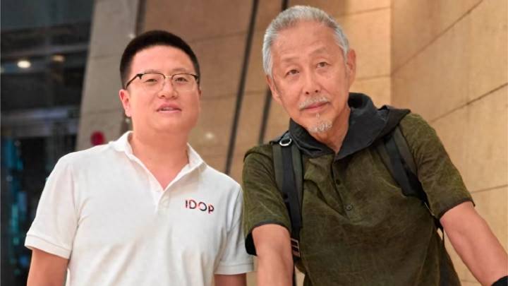 68岁陈道明头发胡子花白,穿百元上衣生活节俭,你认为他是一个好演员吗?