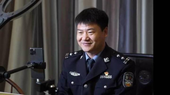 反诈老陈自曝去年收入133万,捐赠84万多,你觉得他是最穷的网红吗?