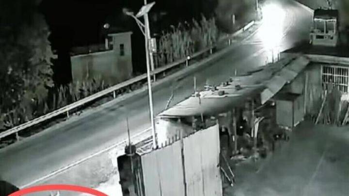 广西三人同乘摩托车撞墙致2死1伤,警方正在调查,你怎么看?