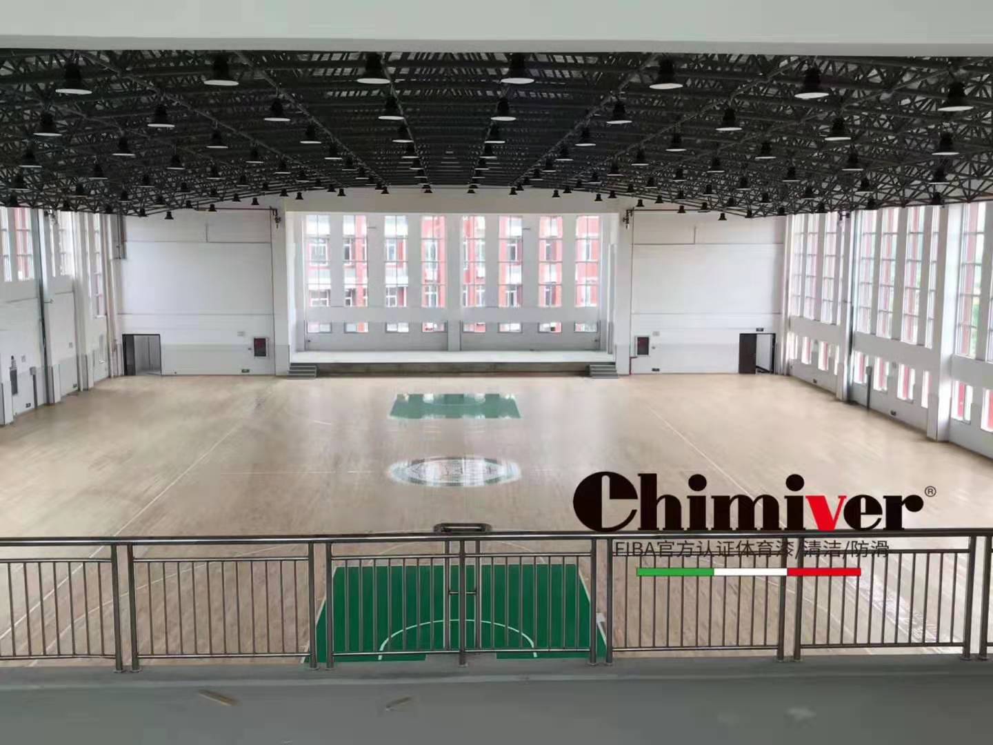 体育馆运动木地板彩漆logo工艺黄冈市益才国际学校施工案例分享