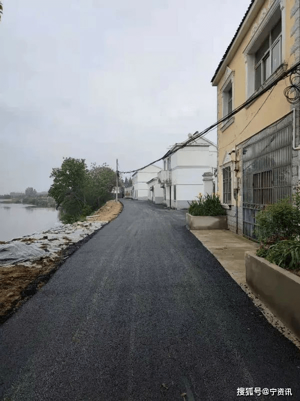3月1日,盘城街道渡桥社区车家陡门组破损道路新修工程正式实施.