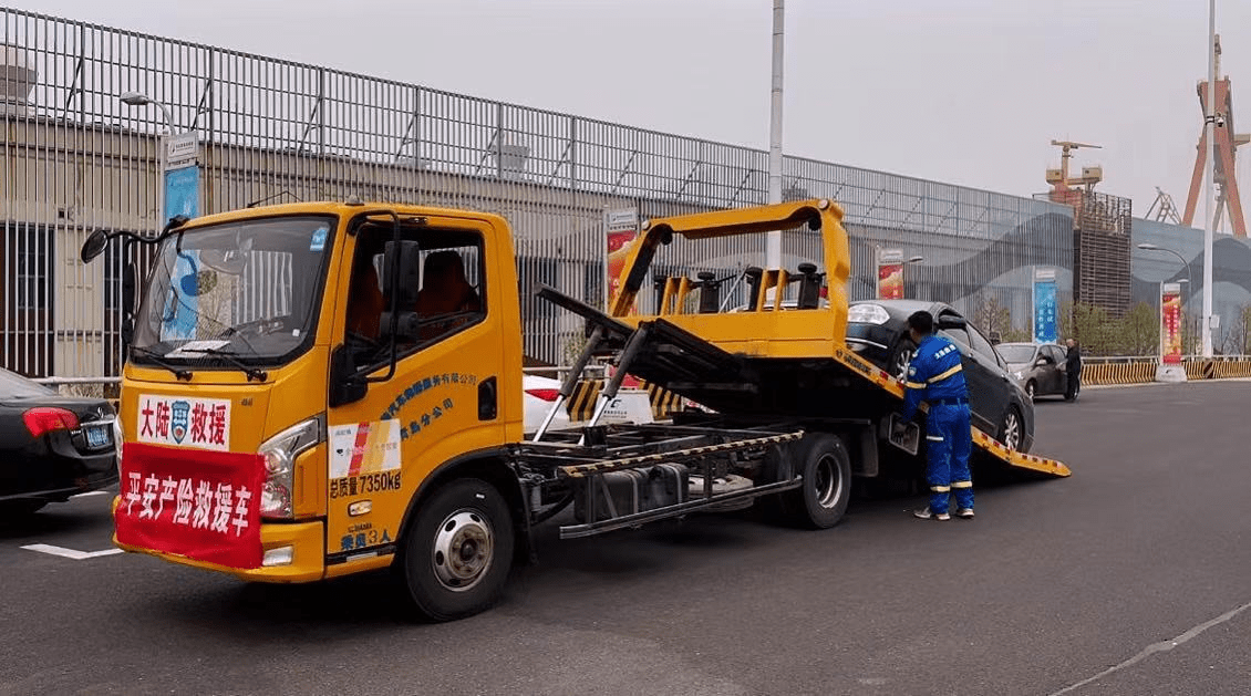 平安产险青岛分公司非事故道路救援服务方便快捷,客户如遇车辆抛锚