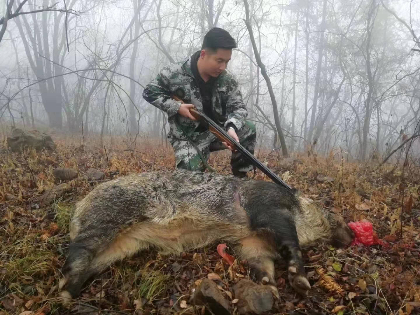 狩猎不是简单的拿起猎枪打死猎物,而是要明白狩猎作为一项世代传承的