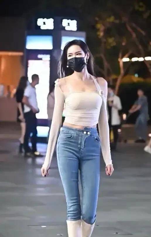 原创女人长了水桶腰选择裙子穿搭一样有韵味
