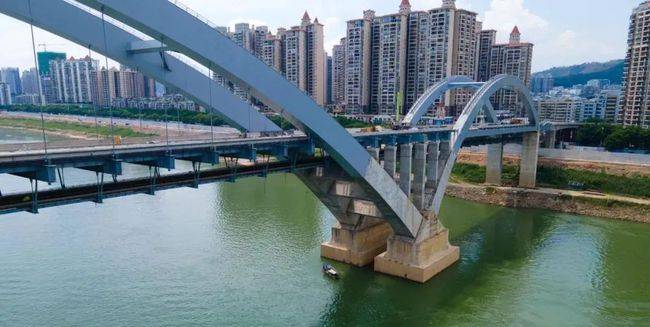 双层大桥—梧州高旺大桥贯通仪式于6月30号举行,庆祝建党100周年!