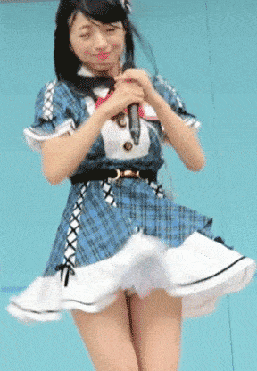 搞笑gif趣图,天气热,一点不想走路