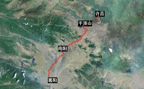 襄阳的地理位置在古代军事中有多重要?