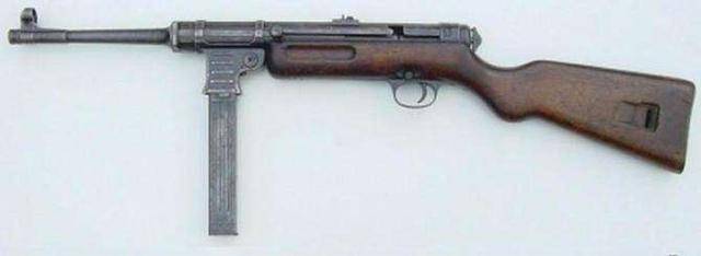 二战时德国竟然还有mp41冲锋枪,而且还是mp40冲锋枪山寨仿造版
