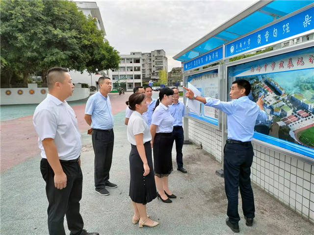 叙永县委常委,组织部部长张敬书深入马岭中学校调研 助推学校发展