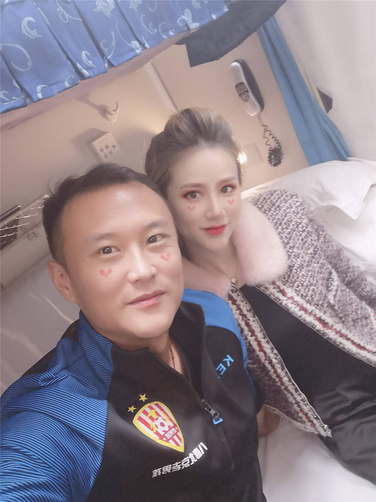 徐云龙大婚牵手新娘步入婚姻殿堂唯美婚礼幸福家庭球迷祝福早生孩子早