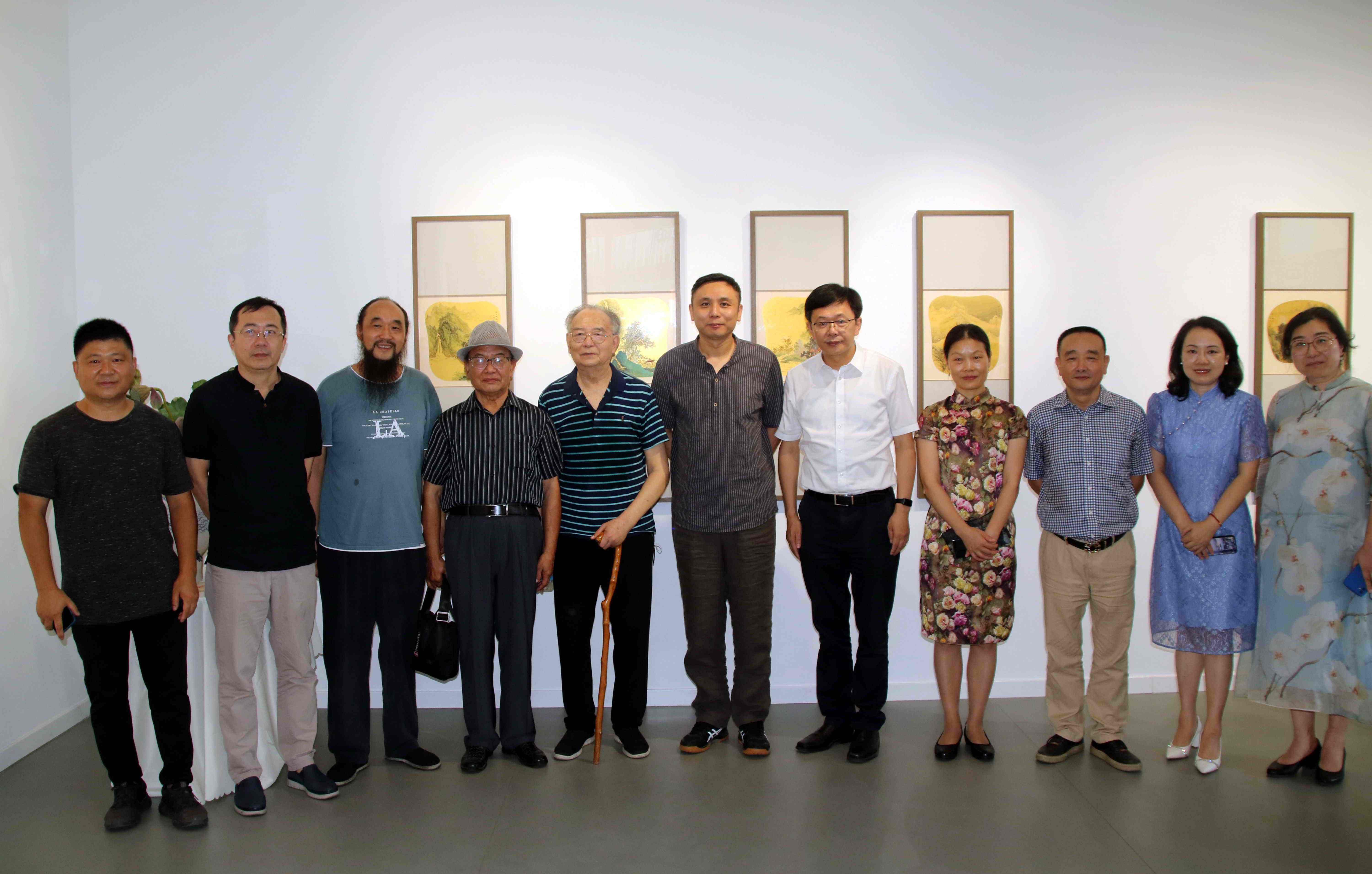 "自在清风"柳承宗扇画作品展在苏州工业园区城市艺术客厅开幕_中国