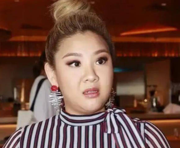 二姐称李玟病情四天恶化 重病时仍挂心同患抑郁症的郑欣宜