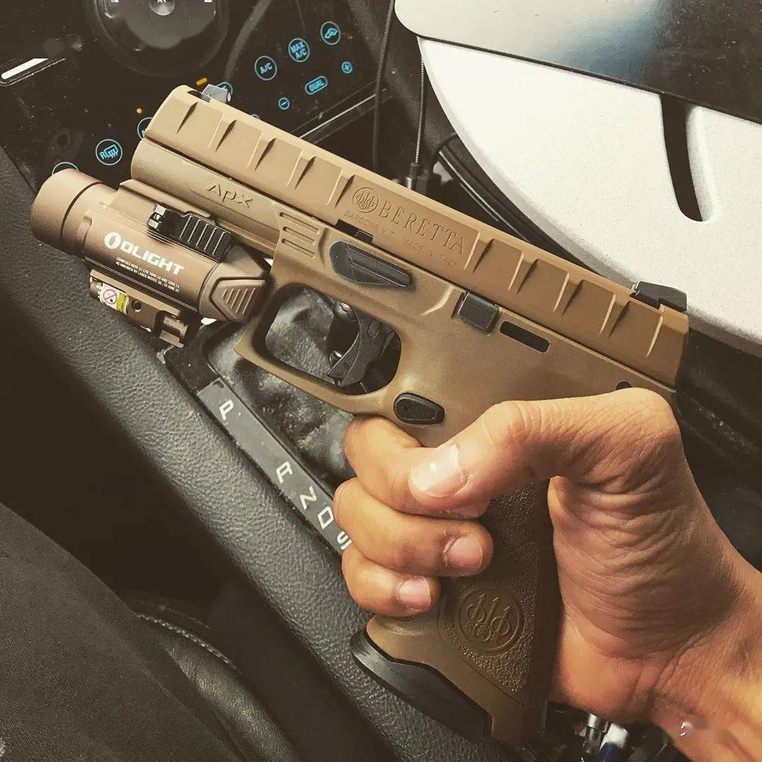 【beretta apx手枪图集】摒弃传统的现代化手枪